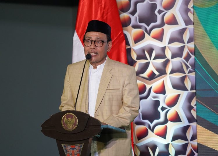 KH M Hasan Mutawakkil Alallah, Ketua MUI Jatim