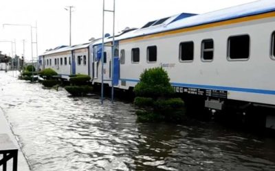 PT KAI Minta Maaf Karena Banyak Kereta Terlambat Akibat Banjir Semarang