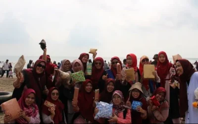 PC Fatayat NU Kota Tangerang Adakan Rihlah ke makam Syekh Asnawi Caringin dan mengunjungi pantai Anyer. (Foto:Istimewa)