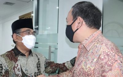 Duta Besar (Dubes) Kazakhstan untuk Indonesia Daniyar Sarekenov kembali datang ke Kantor Pengurus Besar Nahdlatul Ulama (PBNU) Jalan Kramat Raya 164 Jakarta, pada Rabu (3/8/2022). (Foto: NU Online)