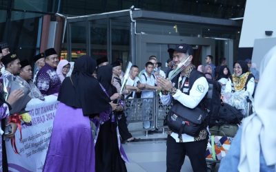 Sambut Petugas Haji, Jemaah: Kami Menyambut Pejuang Luar Biasa
