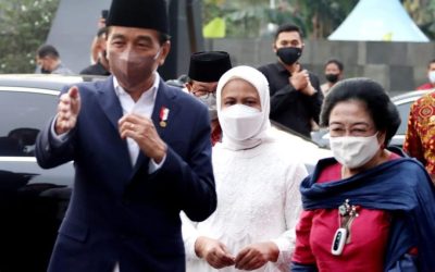 Presiden Jokowi dan Megawati. (Foto: VOI)