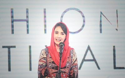 Ketua Dekranasda Jatim Arumi Bachsin di acara East Java Moslem Fashion Festival di Surabaya. (Foto: Humas Pemprov Jatim)