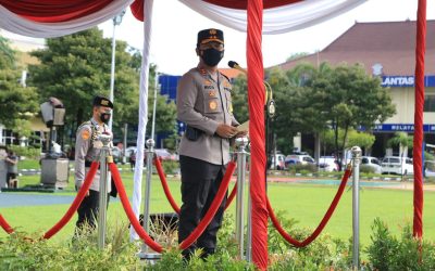 Kapolda Jatim Irjen Pol Nico Afinta saat menggelar apel pasukan Operasi Patuh Semeru 2022 di Lapangan Polda Jatim, Senin kemarin.