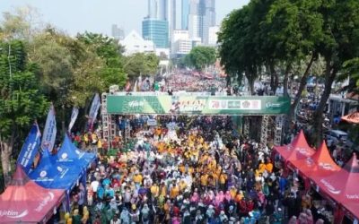 Jalan Sehat peringatan Hari Santri Nasional 2023 di Surabaya.