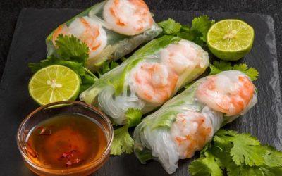 lumpia vietnam sayuran siap disantap.
Segar dan kaya akan sayuran, yuk sajikan lumpia Vietnam di rumah! (Foto: Shutterstock)